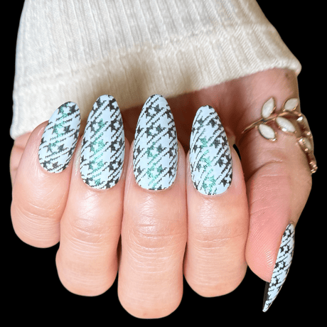Jacquard Knits (M647) - Nail Stamping Plate