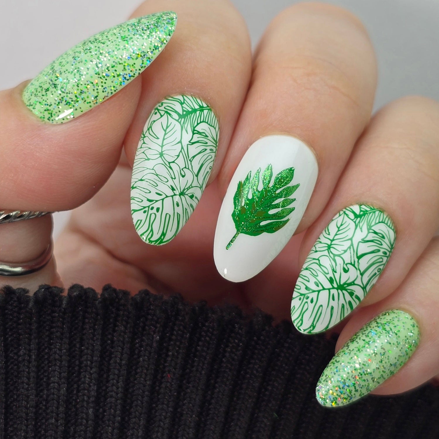 succulent nails Lush Layers (M610)