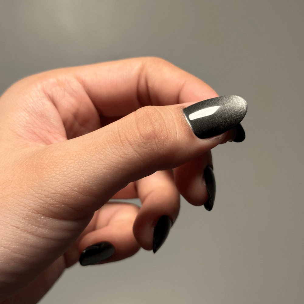 Magnetic Metal Press On Nails - Short Round