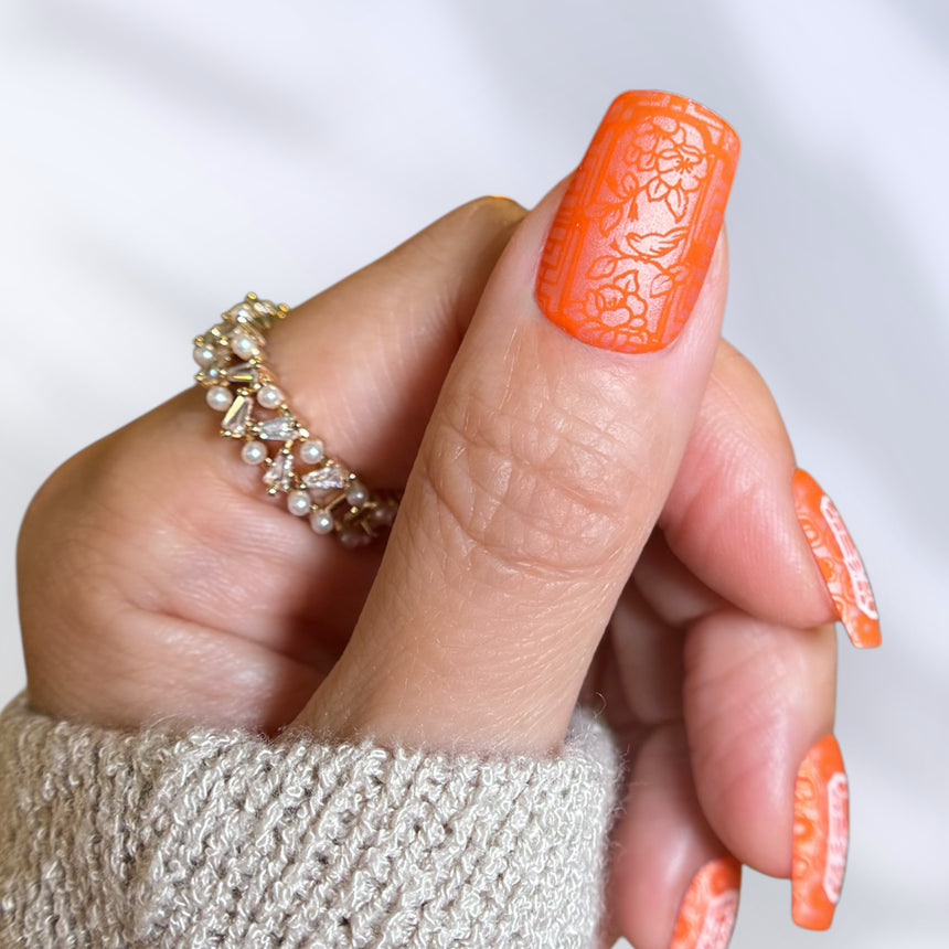 Painted Eaves (M688) - Nail Stamping Plate