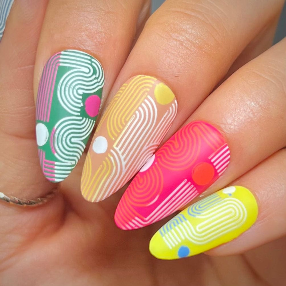 Retro Lines (M521) - Nail Stamping Plate