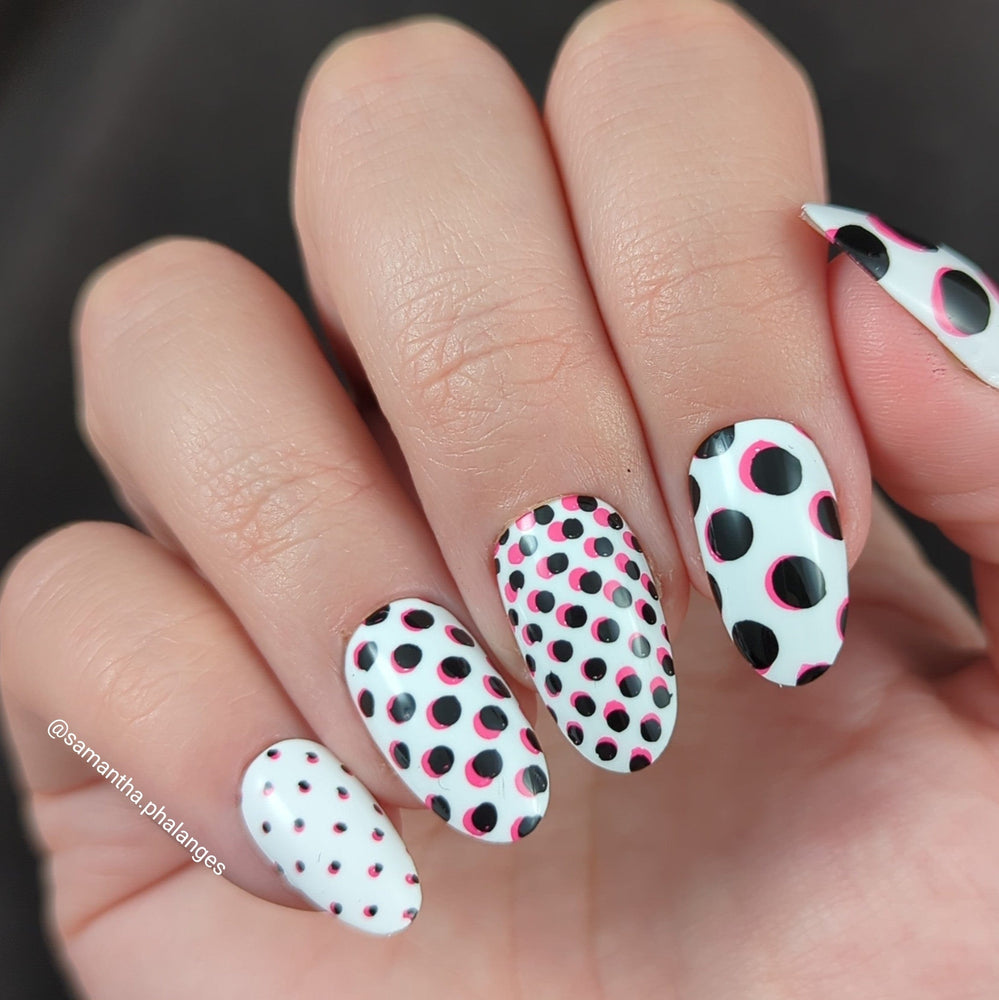 Shape Nouveau: Seeing Spots (M475) - Nail Stamping Plate