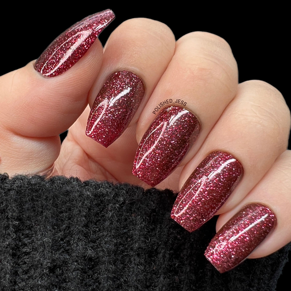 Party Nails Inspiration | Red glitter nail polish, Red sparkle nails, Nail  colors