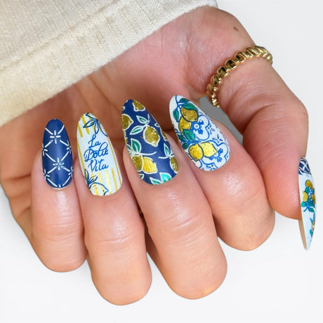 La Dolce Vita: Sotto Un Albero (MXM179) - Nail Stamping Plate