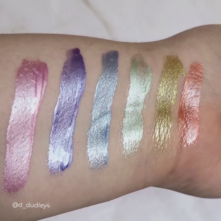 Satin Slumber: Pillow Talk (P175) - Coral Smooth Metallic Nail Polish