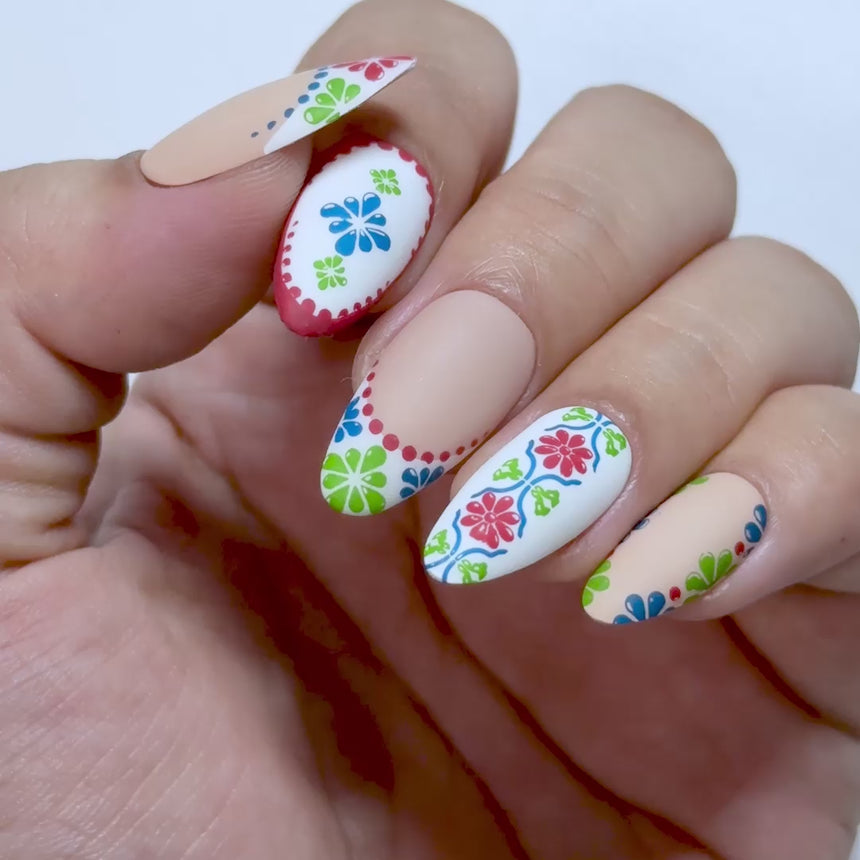 Tin Glaze (M717) - Nail Stamping Plate