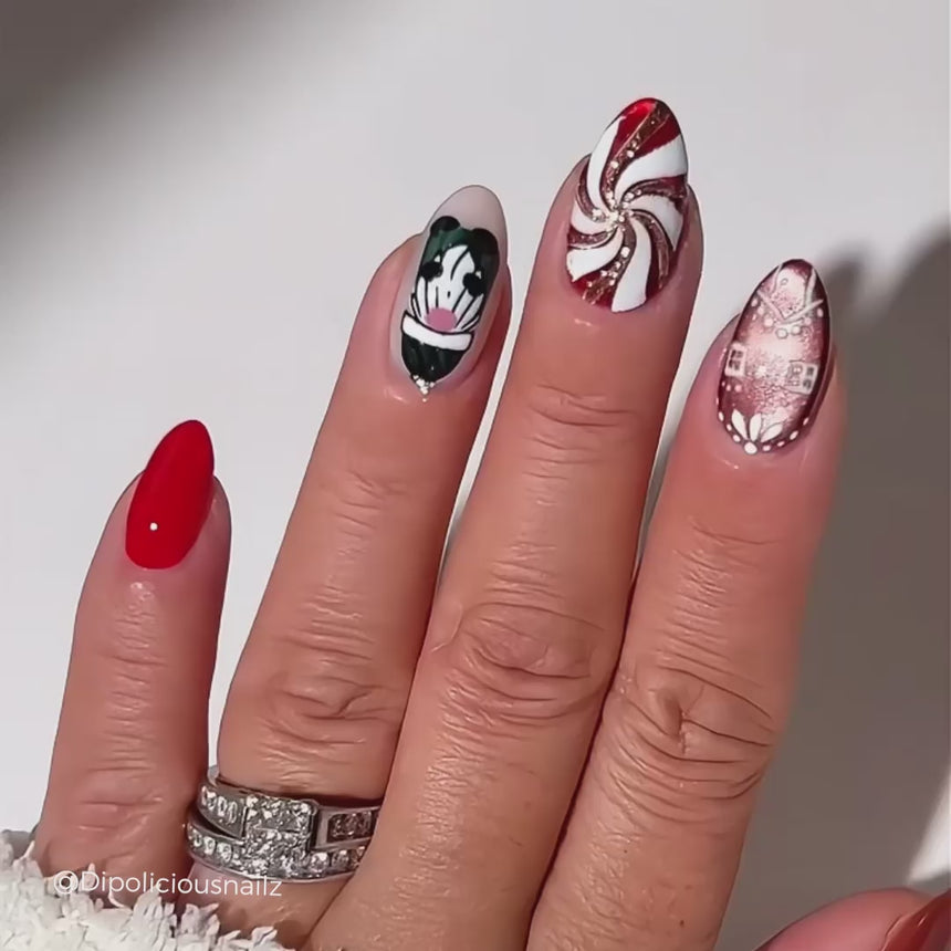 Gnome Alone (M339) - Nail Stamping Plate