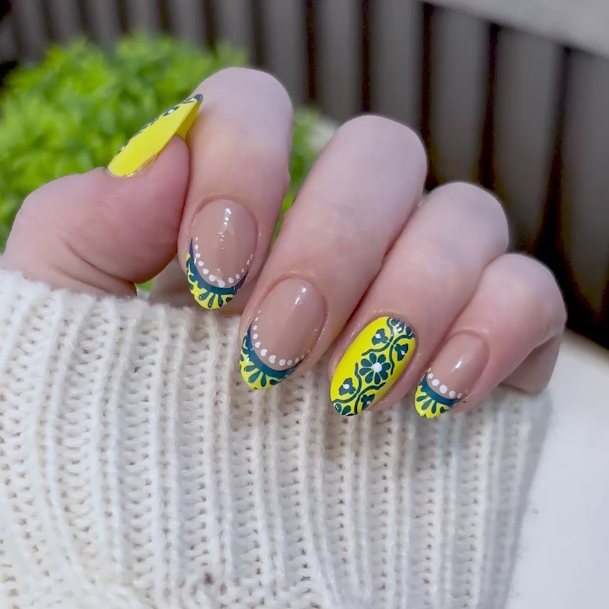 Tin Glaze (M717) - Nail Stamping Plate