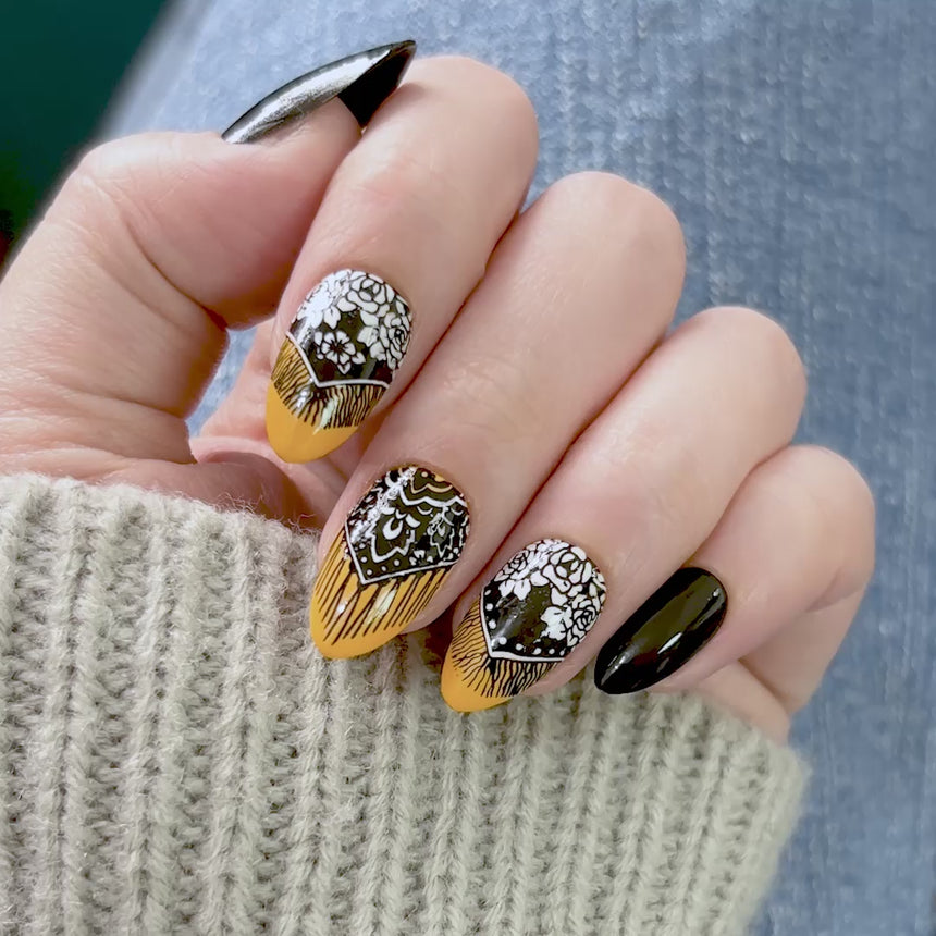 Wrapped in Wool (M685) - Nail Stamping Plate