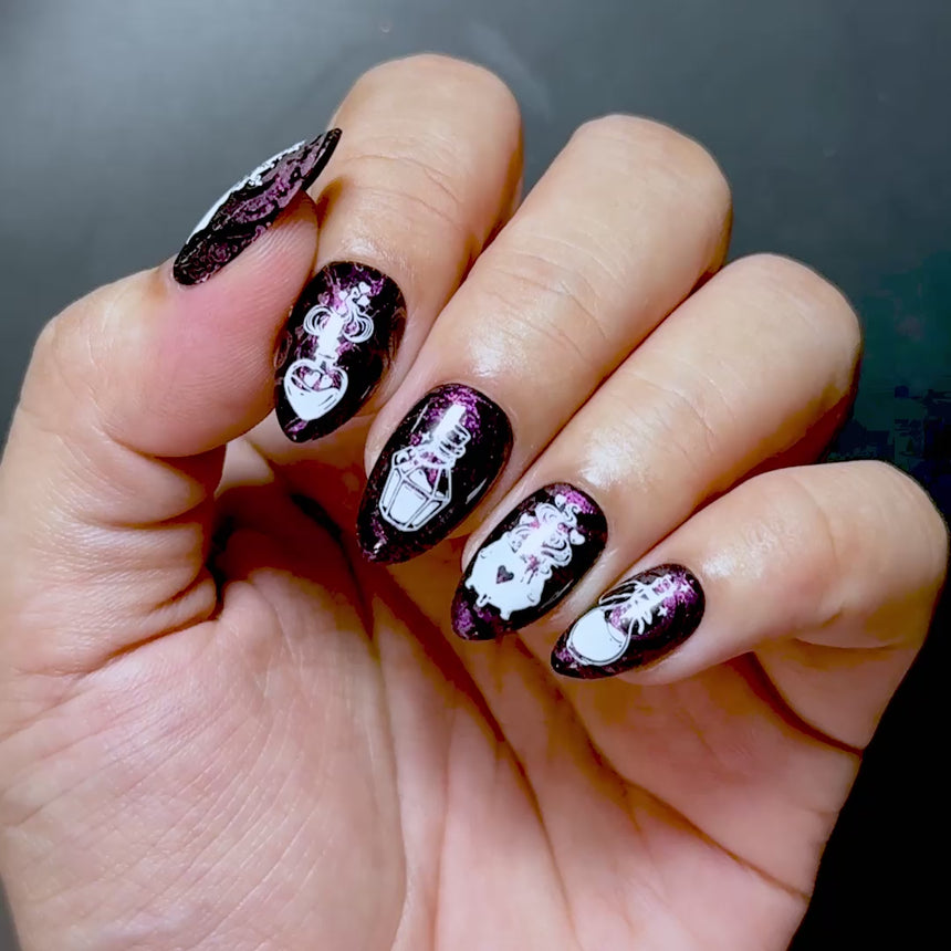 Cauldron Bubble (M722) - Nail Stamping Plate