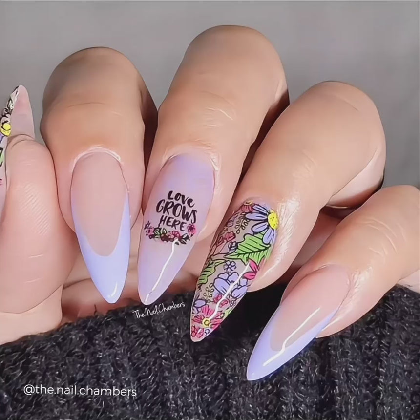 Fresh Blooms (M560) - Nail Stamping Plate