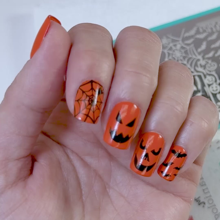 Fall Occasions: Playful Pumpkins (m254) - Nail Stamping Plate
