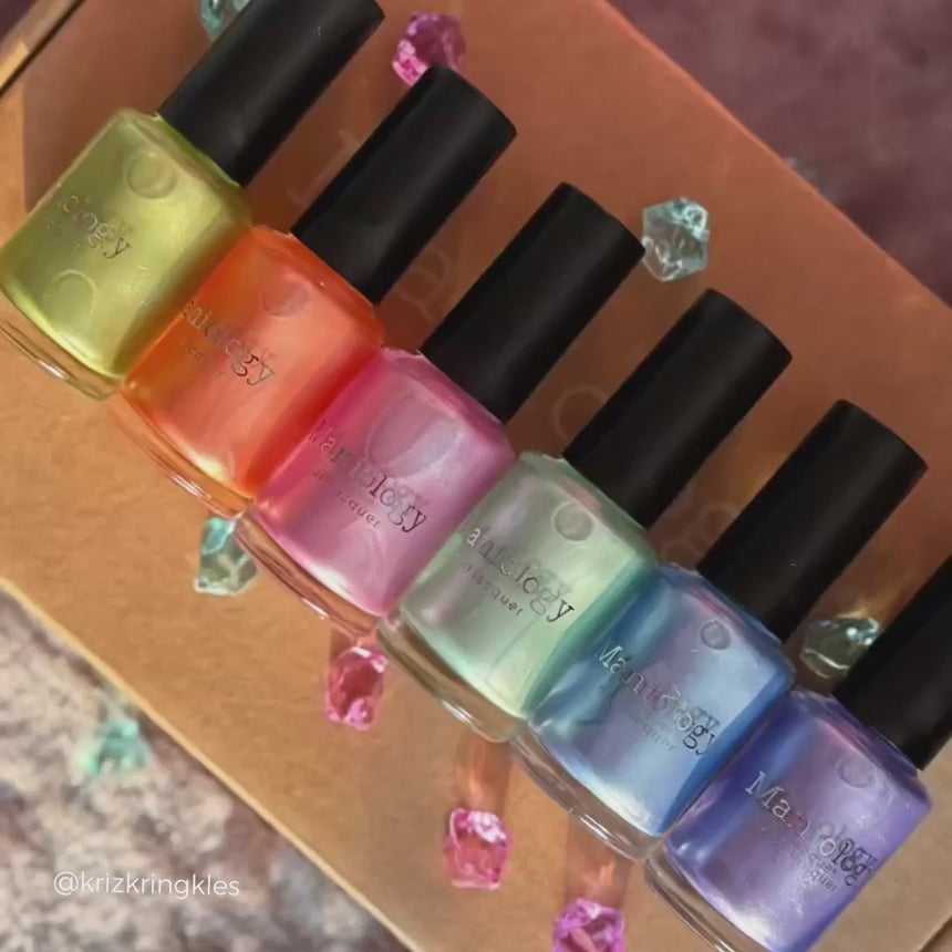 Satin Slumber: Pillow Talk (P175) - Coral Smooth Metallic Nail Polish