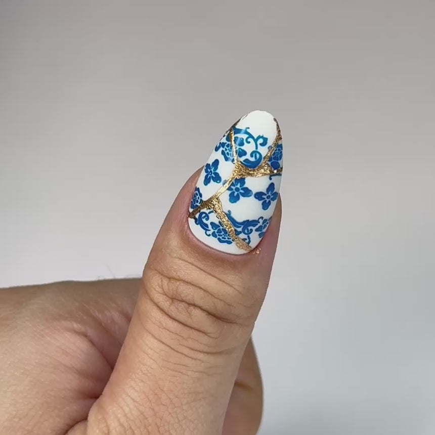 Fine China: Glazed Perfection (MXM169) - Nail Stamping Plate