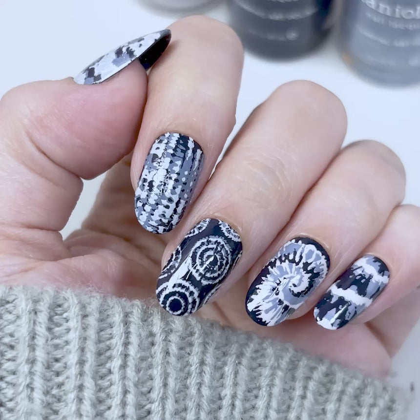 Chroma Fusion: Melted Aura (MXM177) - Nail Stamping Plate