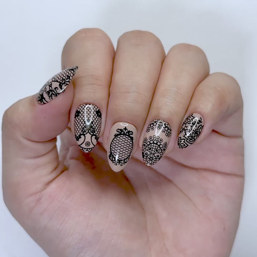 Lacey Details (M443) - Nail Stamping Plate