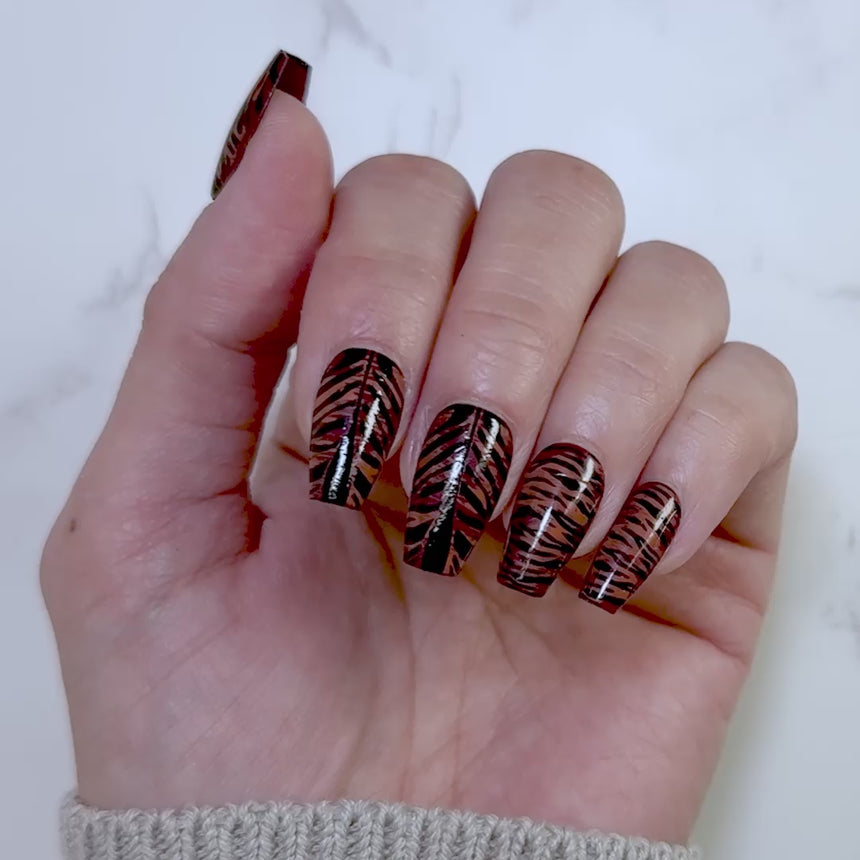 Animal Instinct (m089) - Nail Stamping Plate