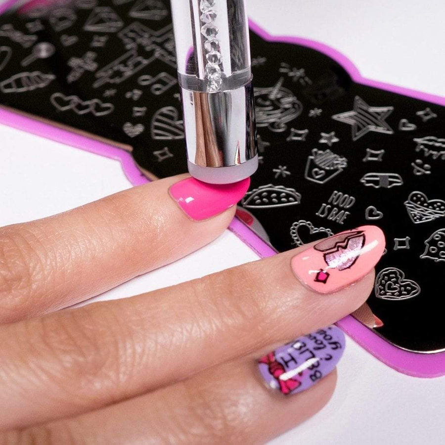 Stamp small images onto your nails with accurate precision.