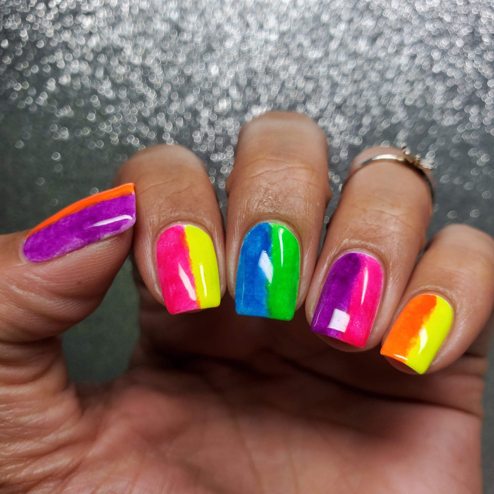 Simple neon nails for summer. Brightens my day every time I see them! :  r/RedditLaqueristas