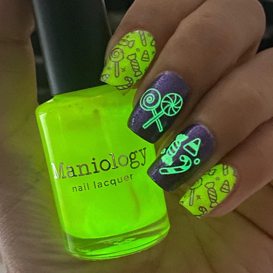 9 Best Neon Nail Art Designs with Pictures  Styles At Life