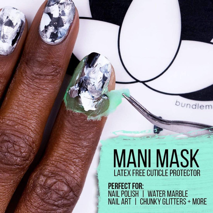 Wait for Maniology's Mani Mask to dry transparent before peeling.