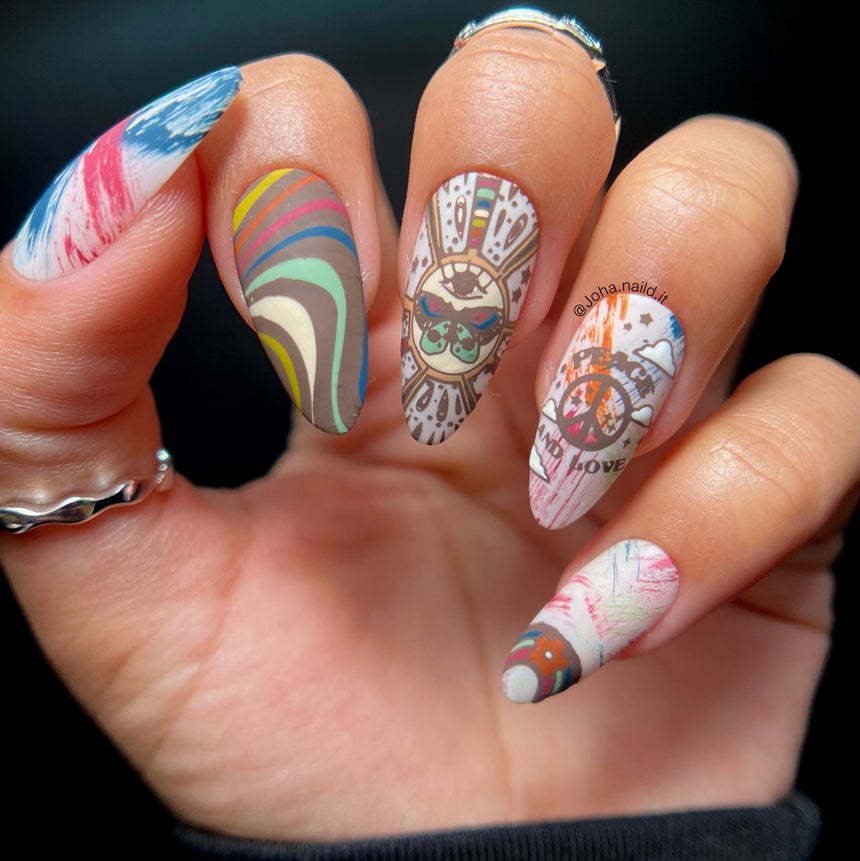 Retro Lover (M330) - Nail Stamping Plate