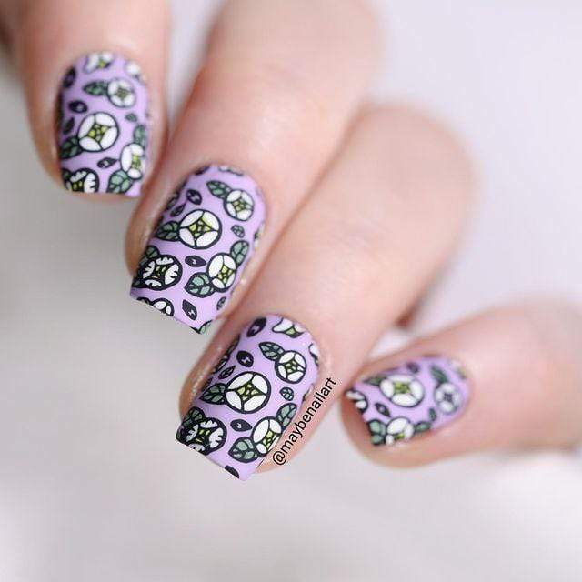 Manicure using Maniology products Lilac Mist stamping polish and stamping plate M201