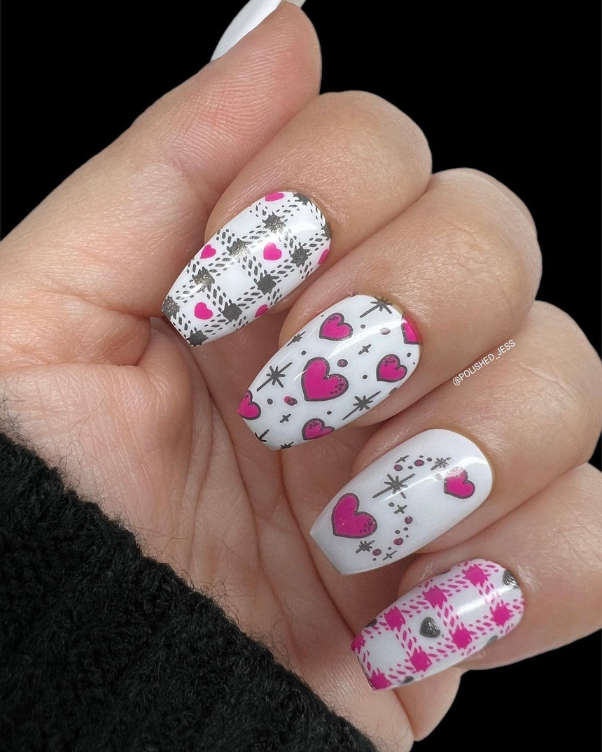 Hearts & Chains: Heartcrafted (MXM097) - Nail Stamping Plate
